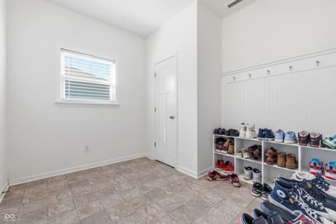 Laundry room at 988 Belgium Boulevard, Bargersville, IN