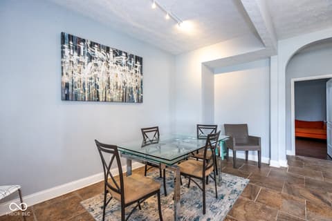 Photo of 1231 S Meridian Street, Indianapolis, IN