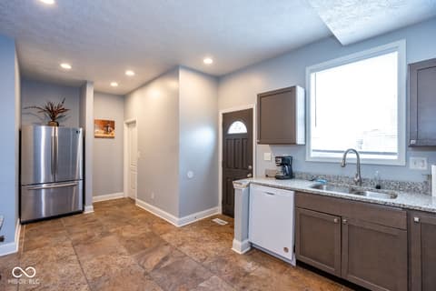 Photo of 1231 S Meridian Street, Indianapolis, IN