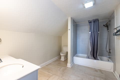 Photo of 1231 S Meridian Street, Indianapolis, IN