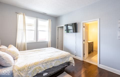 Photo of 1231 S Meridian Street, Indianapolis, IN