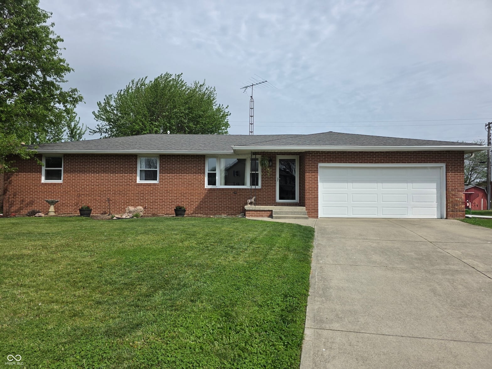 Front exterior at 912 E Hendricks Street, Greensburg, IN