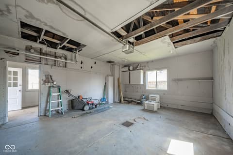 Garage at 149 N Dalton Avenue, Albany, IN