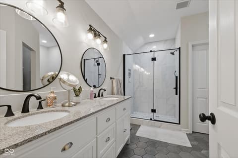 Photo of 7684 Willow Ridge Road, Fishers, IN