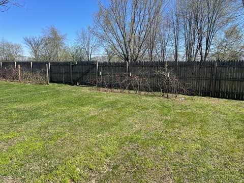 Yard at 8727 N 30th Street, Terre Haute, IN