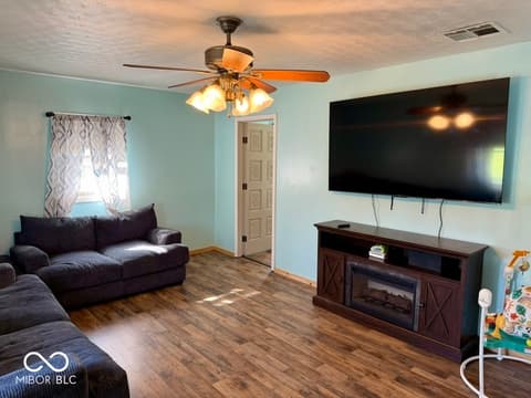 Photo of 48 W Greencastle Road, Mooresville, IN