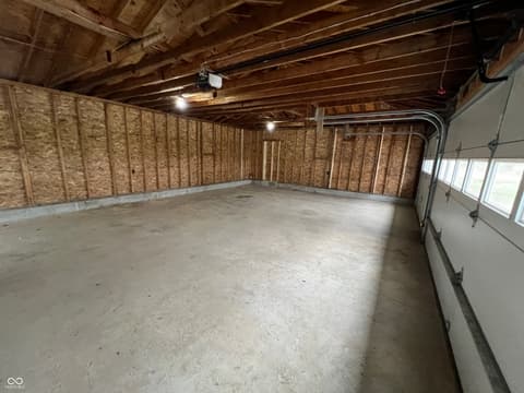 Garage at 4653 E Us Highway 36, Markleville, IN