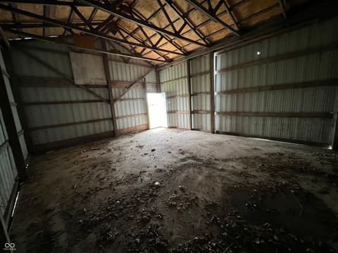 Garage at 4653 E Us Highway 36, Markleville, IN
