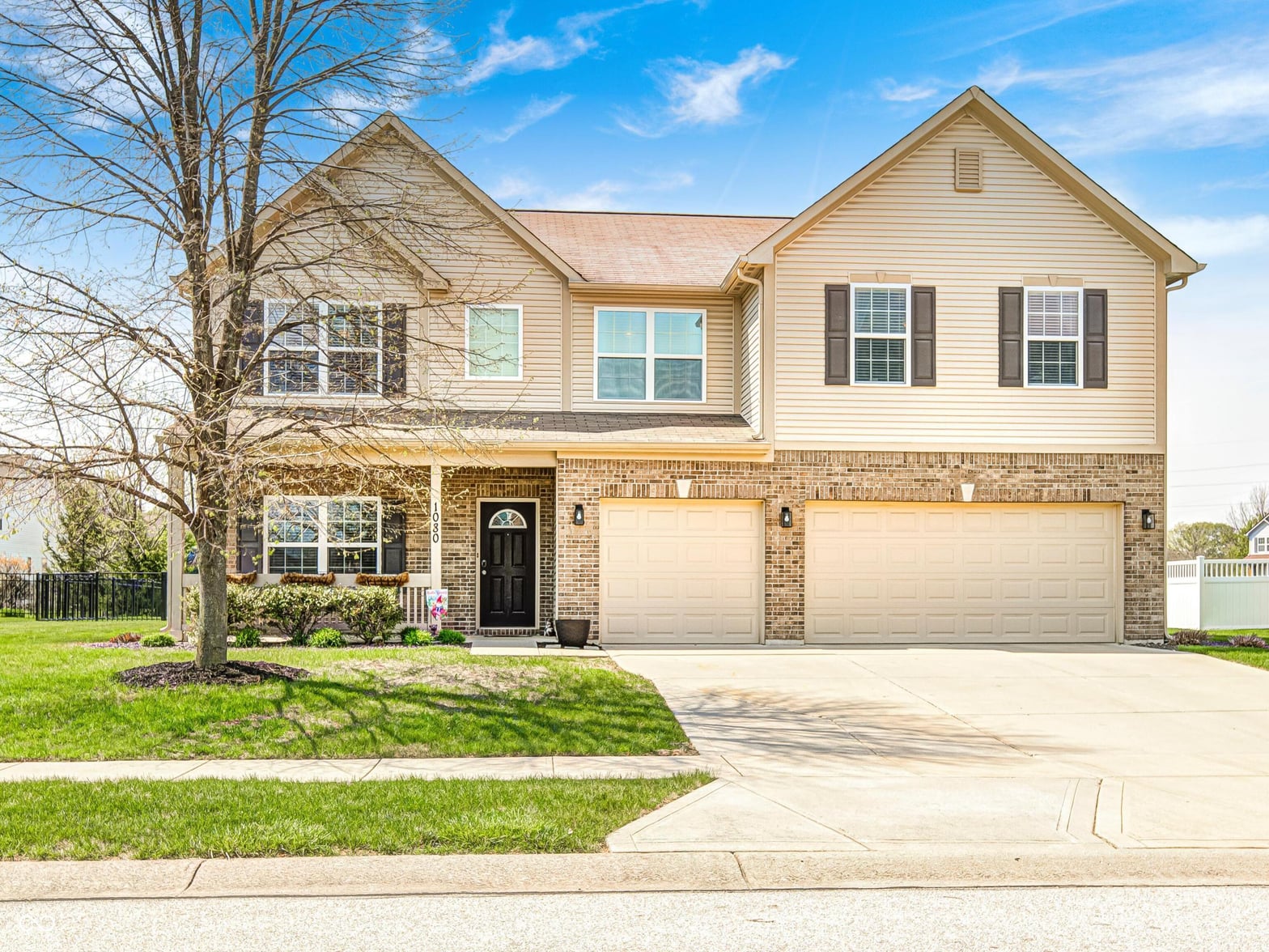 Photo of 1080 Kelsneland Drive, Avon, IN