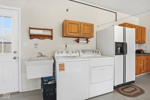 Laundry room at 494 E Keller Hill Road, Mooresville, IN