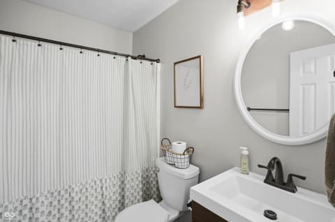 Photo of 434 Driftwood Court, Franklin, IN