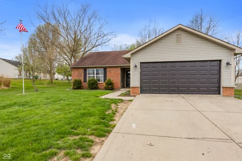 Photo of 434 Driftwood Court, Franklin, IN