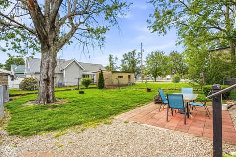 Yard at 706 S Chestnut Street, Seymour, IN