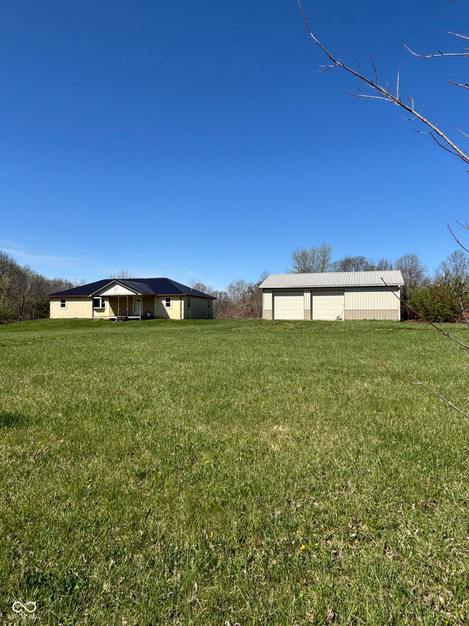 Photo of 6829 S County Road 625 W, Connersville, IN