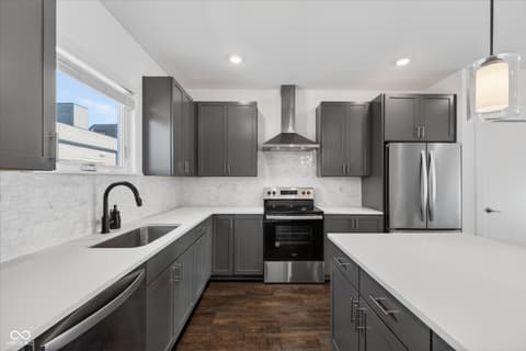 Photo of 727 N Illinois Street, Indianapolis, IN