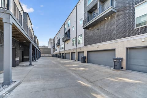 Photo of 727 N Illinois Street, Indianapolis, IN