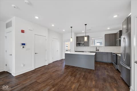 Photo of 727 N Illinois Street, Indianapolis, IN
