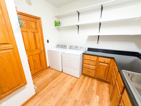 Laundry room at 3861 E 300 N, Crawfordsville, IN