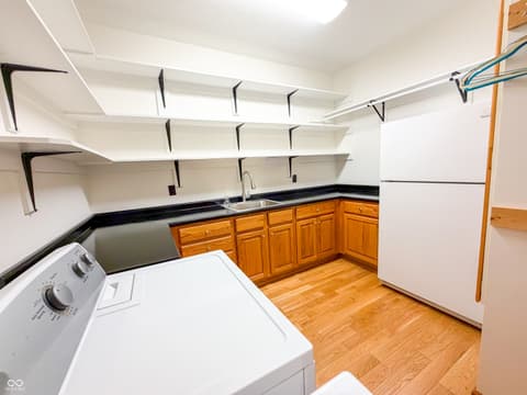 Laundry room at 3861 E 300 N, Crawfordsville, IN