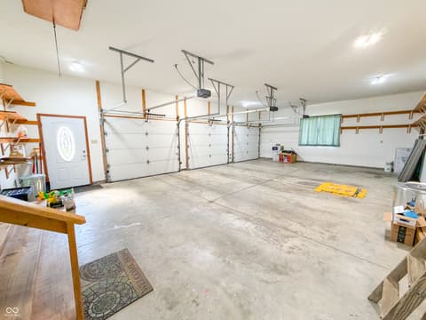 Garage at 3861 E 300 N, Crawfordsville, IN