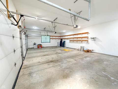 Garage at 3861 E 300 N, Crawfordsville, IN