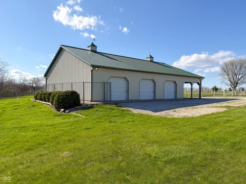 Barn — 3861 E 300 N, Crawfordsville, IN
