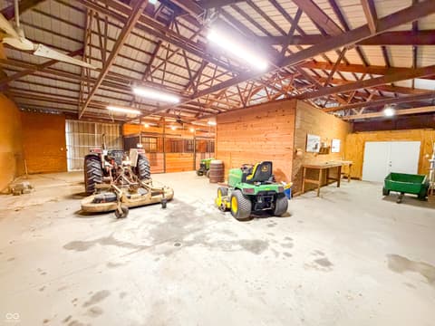 Barn — 3861 E 300 N, Crawfordsville, IN