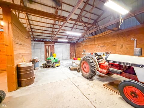 Barn — 3861 E 300 N, Crawfordsville, IN