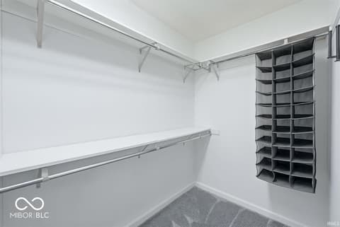Walk In Closets — 3501 W Wheatfield Lane, Muncie, IN