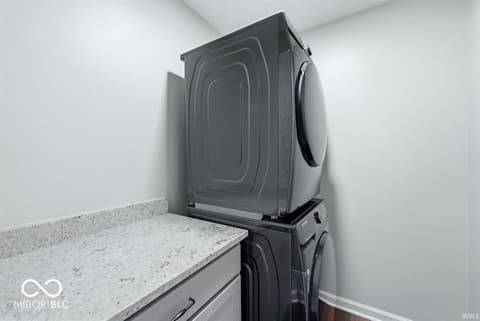 Laundry room at 3501 W Wheatfield Lane, Muncie, IN