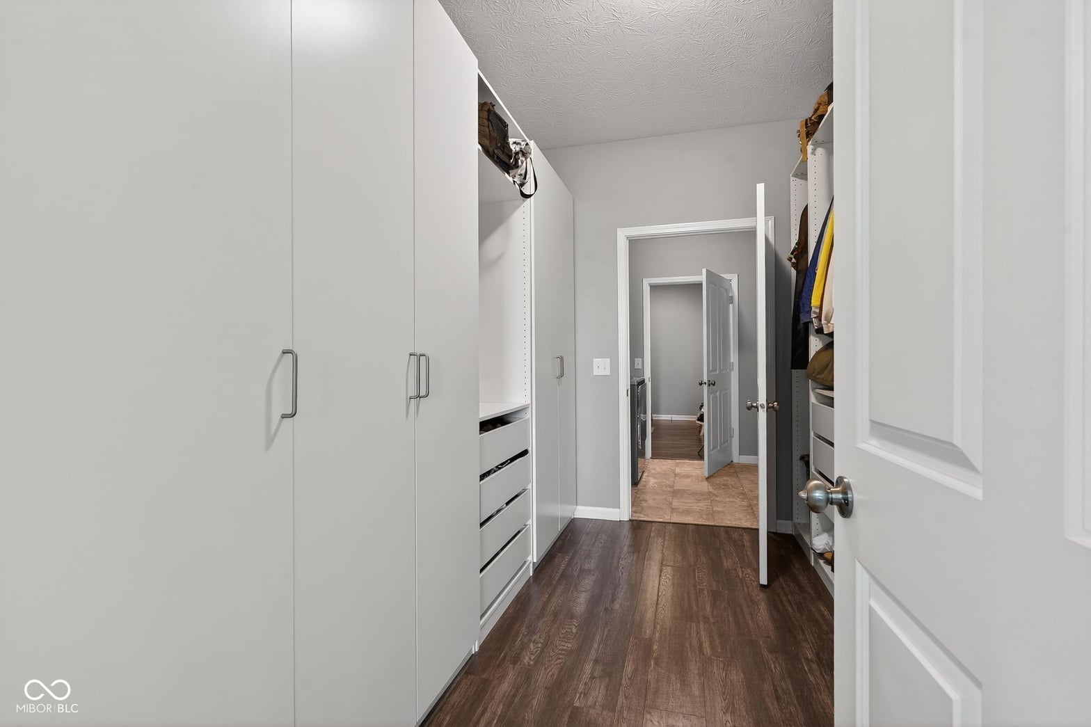 Walk In Closets