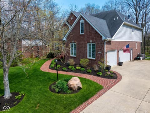 Garage at 12465 Silver Bay Circle, Indianapolis, IN