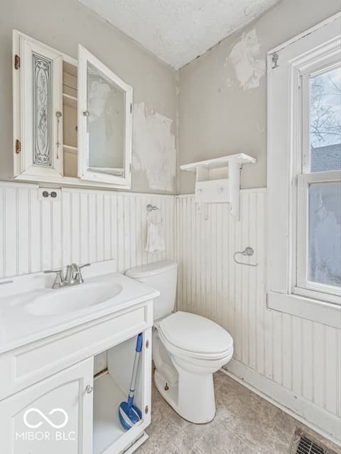 Photo of 742 S Addison Street, Indianapolis, IN