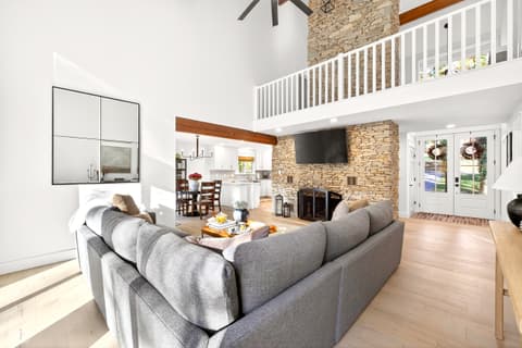 Photo of 9428 S Harbour Pointe Drive, Bloomington, IN