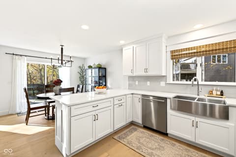 Photo of 9428 S Harbour Pointe Drive, Bloomington, IN