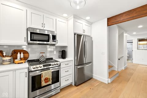 Photo of 9428 S Harbour Pointe Drive, Bloomington, IN