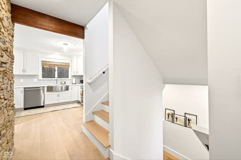 Photo of 9428 S Harbour Pointe Drive, Bloomington, IN