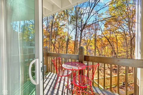 Photo of 9428 S Harbour Pointe Drive, Bloomington, IN
