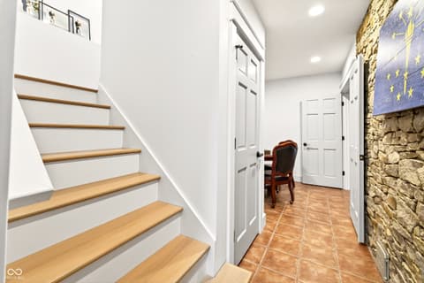 Photo of 9428 S Harbour Pointe Drive, Bloomington, IN