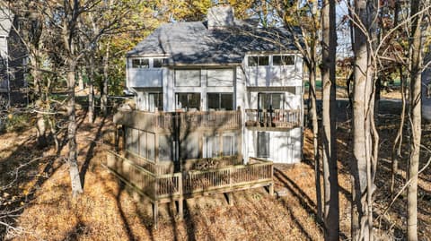 Photo of 9428 S Harbour Pointe Drive, Bloomington, IN