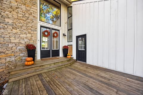 Photo of 9428 S Harbour Pointe Drive, Bloomington, IN