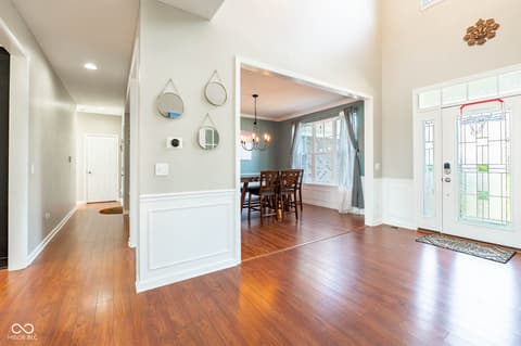 Foyer at 1325 Brentford Lane, Greenwood, IN