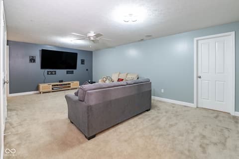 Photo of 1325 Brentford Lane, Greenwood, IN