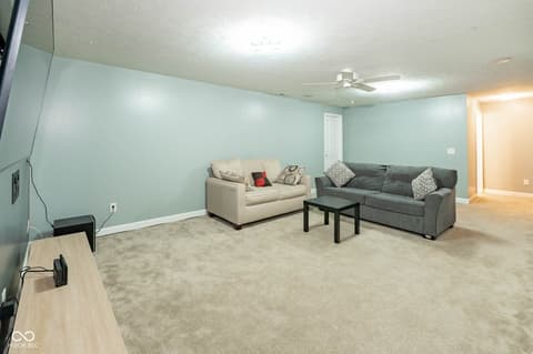 Photo of 1325 Brentford Lane, Greenwood, IN