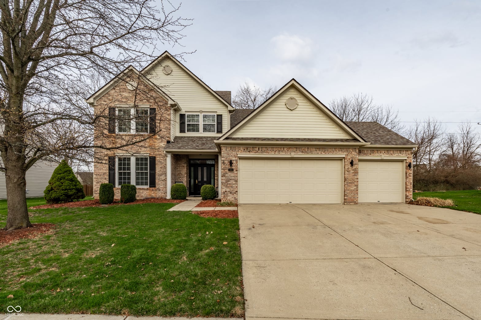 Front exterior at 1442 Labrot Court, Avon, IN