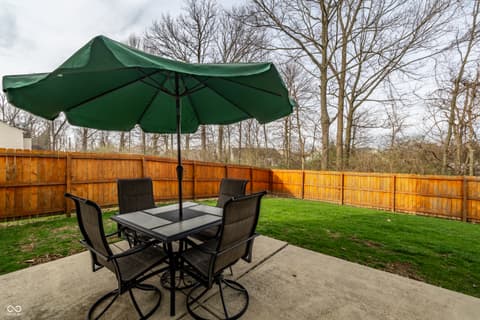 Outdoor living area at 1442 Labrot Court, Avon, IN