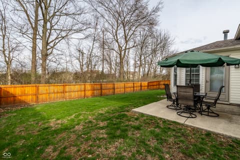 Yard at 1442 Labrot Court, Avon, IN