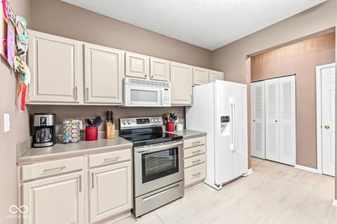 Photo of 2363 Colfax Lane, Indianapolis, IN