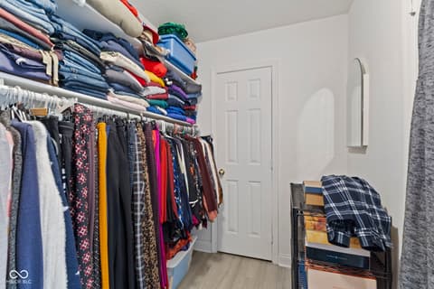 Walk In Closets — 4012 S Loganberry Court, New Palestine, IN