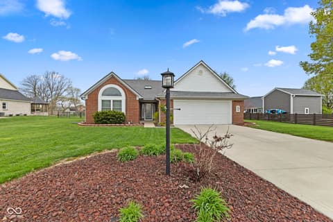 Front exterior at 4012 S Loganberry Court, New Palestine, IN